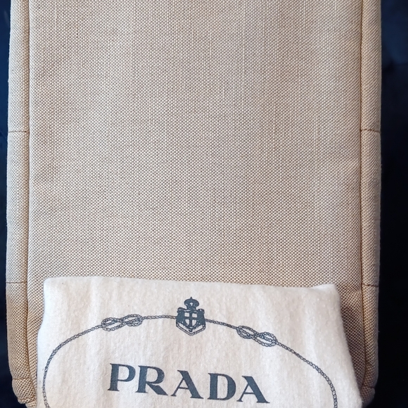 Elegant Black Floral Canvas Tote - Picture 4 of 7